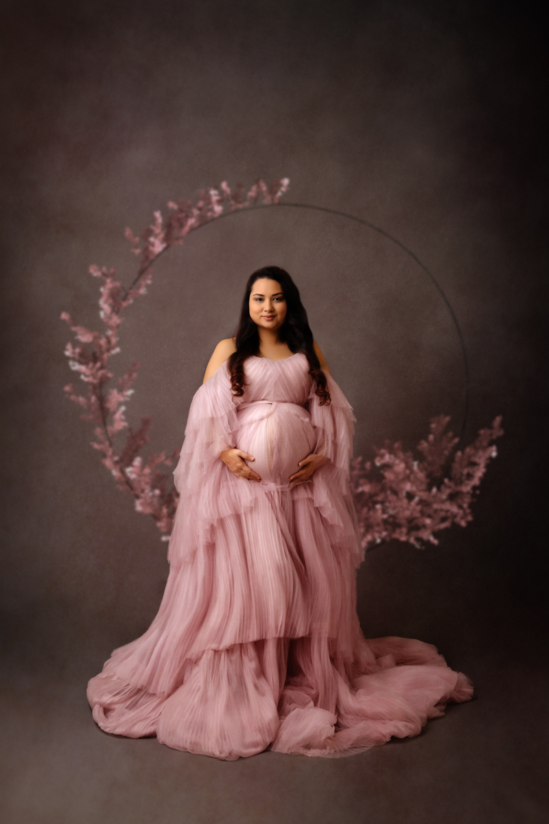 Maternity-glamour-boudoir-studio-expecting-hawaii-flowers-pink
